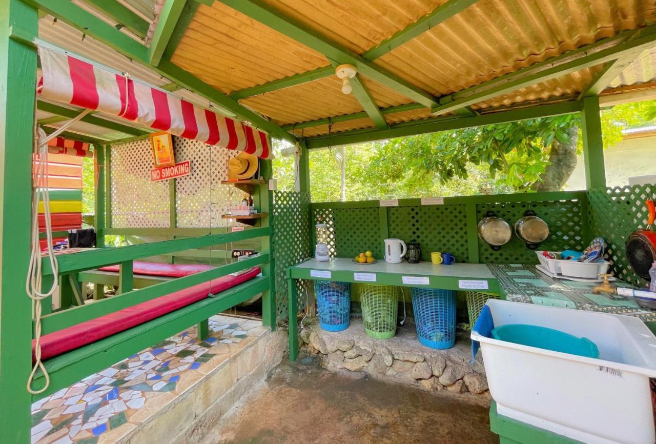 Judy House Cottages And Rooms Negril Exterior photo